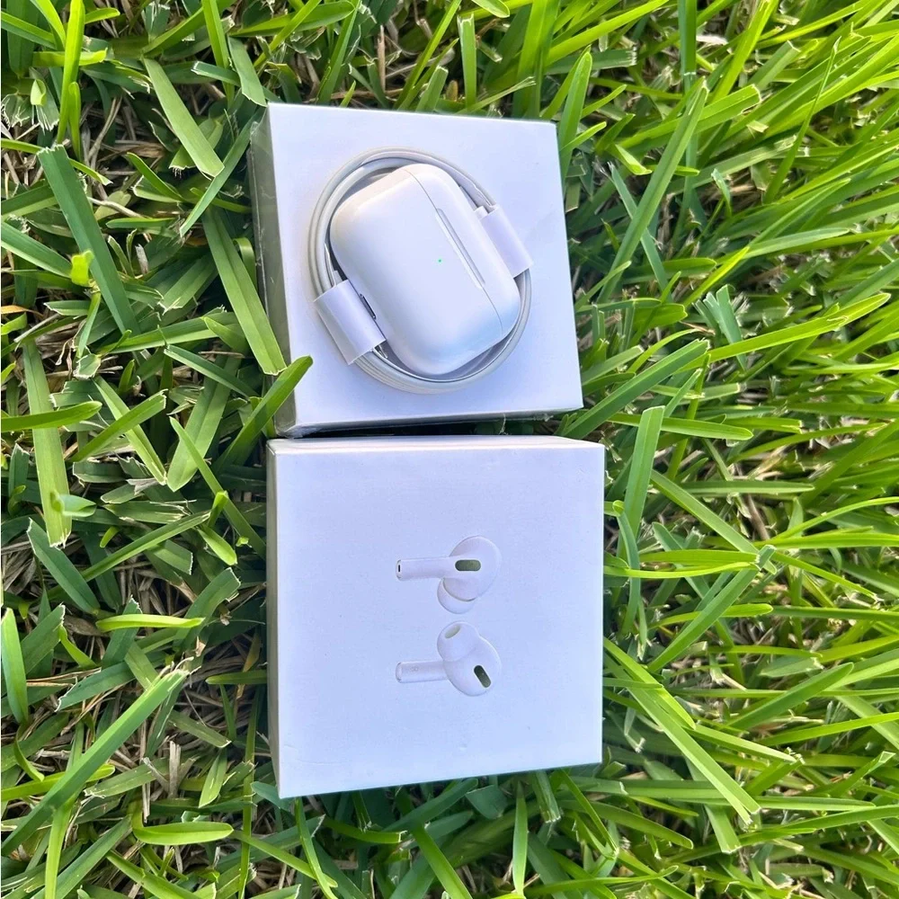 Wireless Earbuds with Charging Case - White